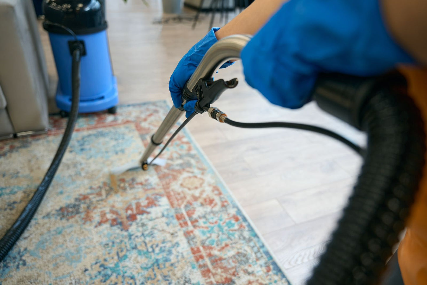 CARPET & FURNITURE CLEANING